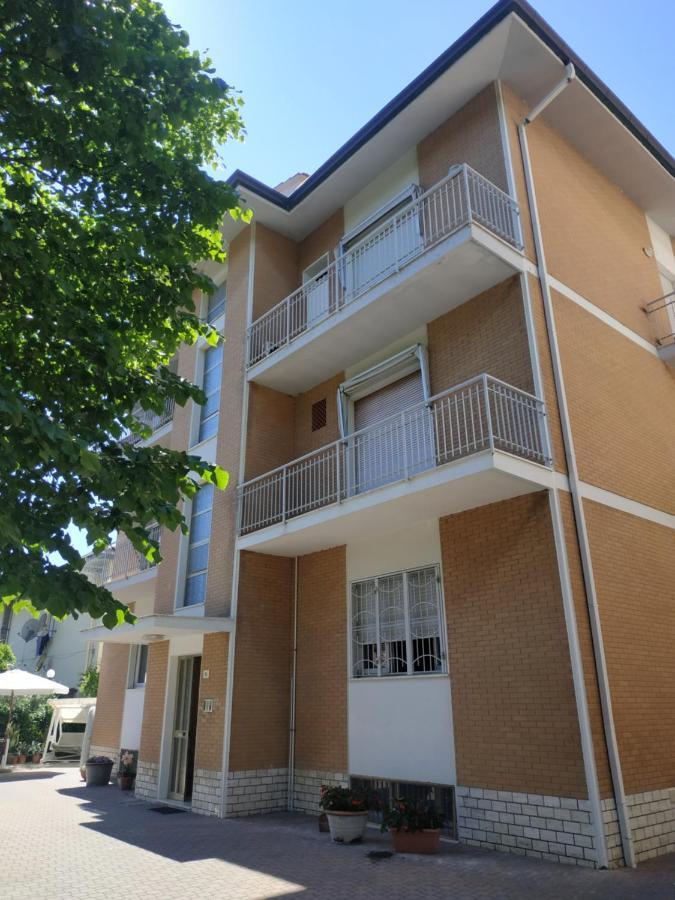 Appartamenti Le 4 Sorelle Ρίμινι Εξωτερικό φωτογραφία